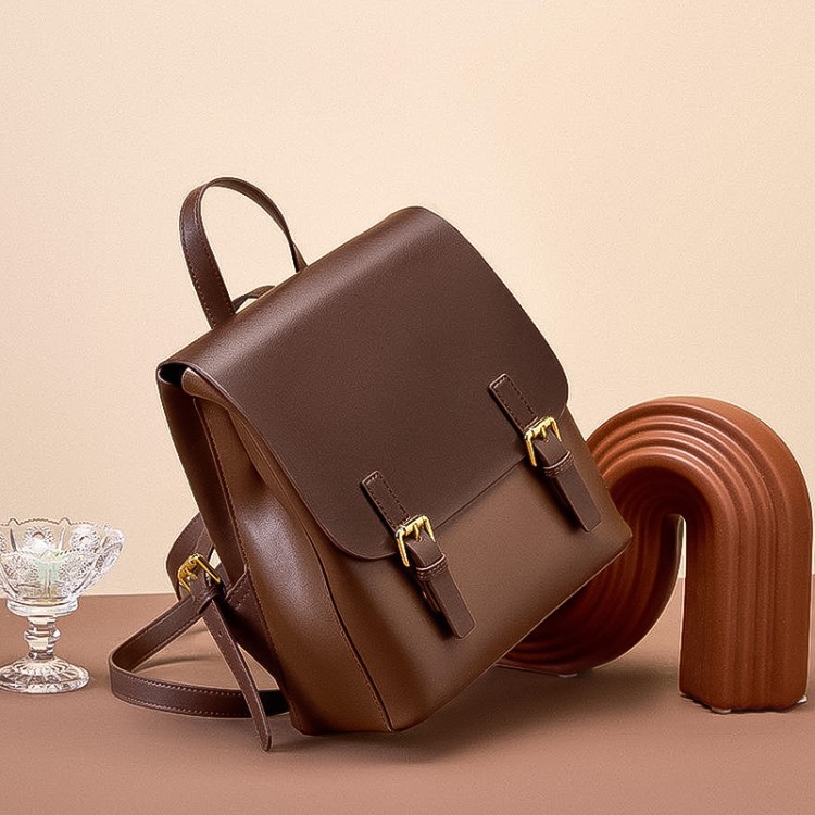Fashion simple waterproof leather backpack