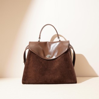 Simple and versatile large-capacity leather backpack