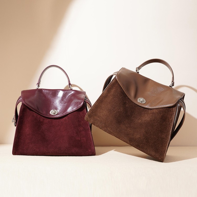 Simple and versatile large-capacity leather backpack