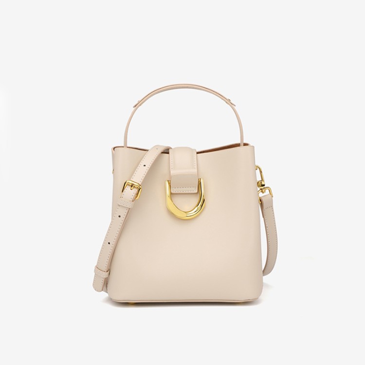 Luxurious lightweight soft leather handbag