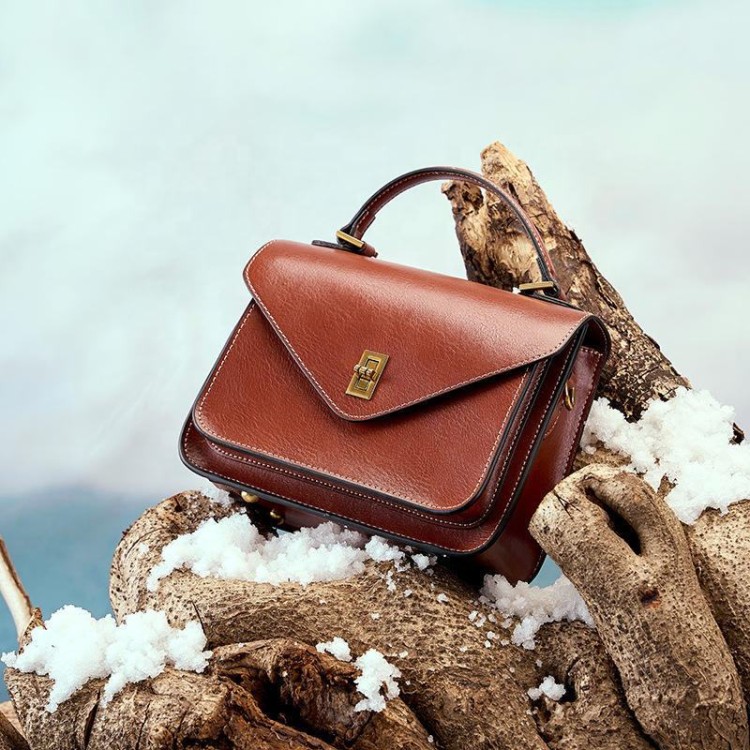 Luxurious smooth leather flap handbag