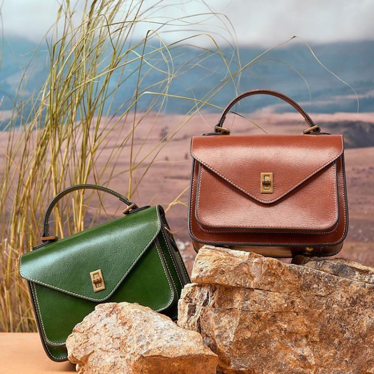Luxurious smooth leather flap handbag