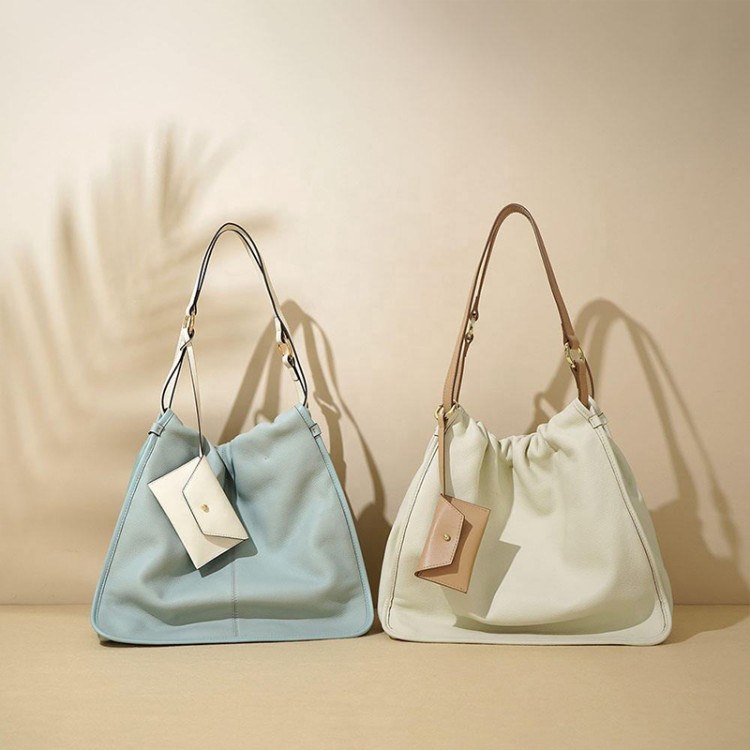 Soft leather large capacity women's handbag