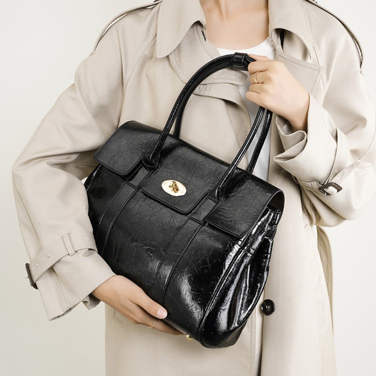 Luxurious large capacity soft leather women's handbag