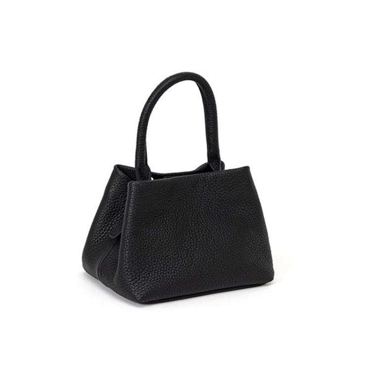 Women's leather handbag in pebbled design