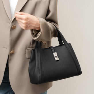 Vintage genuine leather buckle ladies casual bag