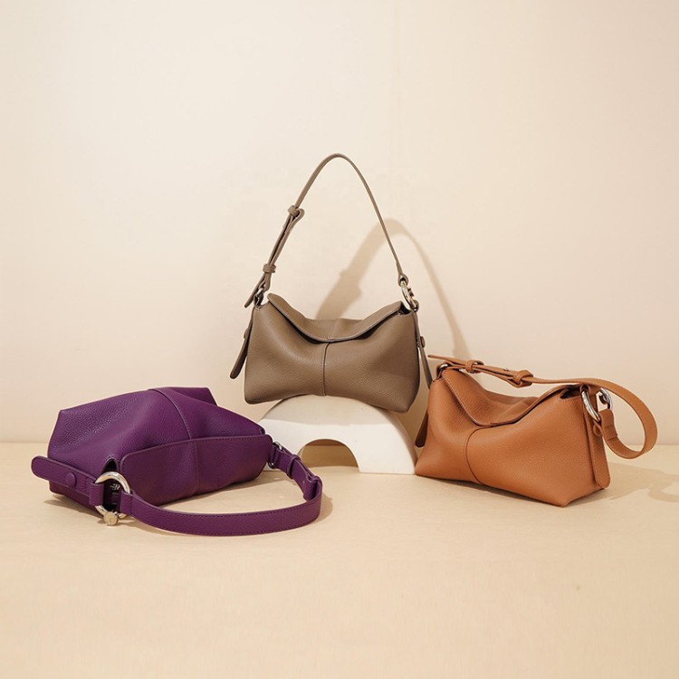 Lightweight cushion leather women's shoulder bag
