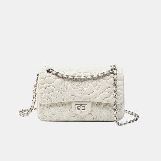 Women's floral quilted leather shoulder bag