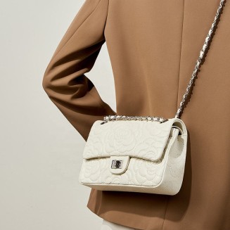 Women's floral quilted leather shoulder bag
