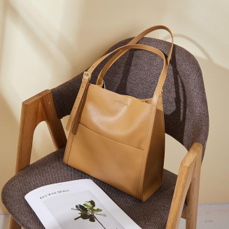 Casual large capacity leather women's shoulder bag