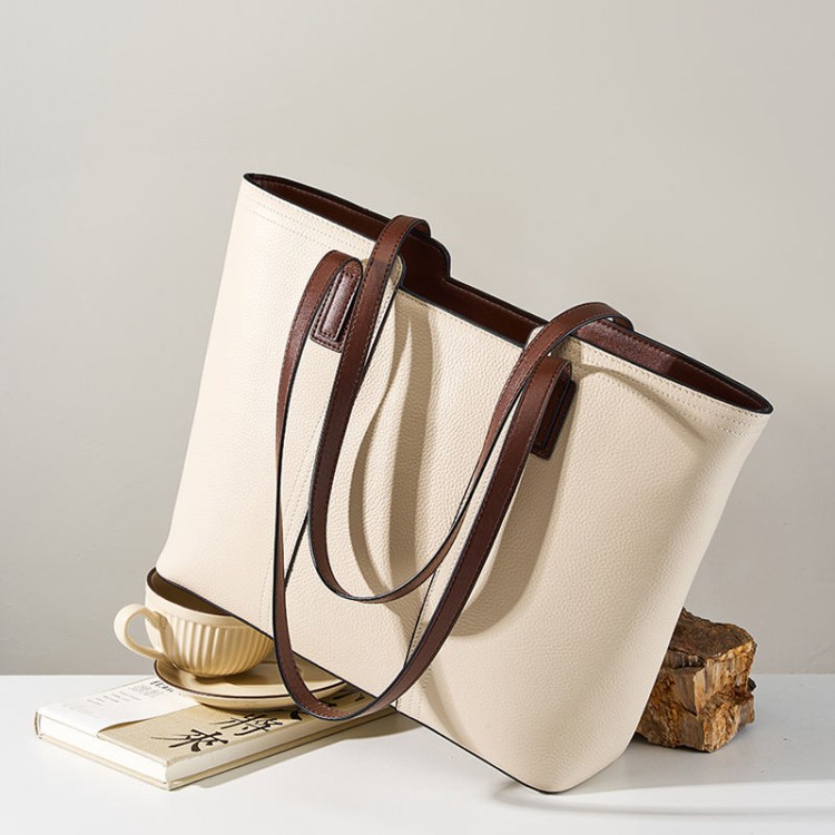 Classic elegant large capacity women's shoulder bag