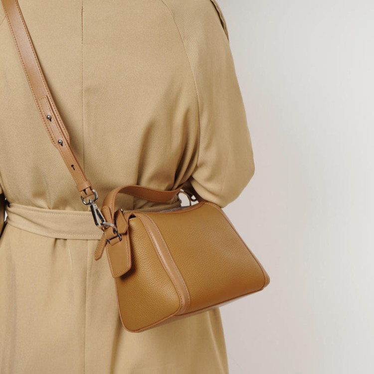 Fashion pillow leather women's shoulder bag