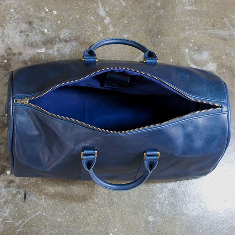 Blue quilted large capacity leather travel bag