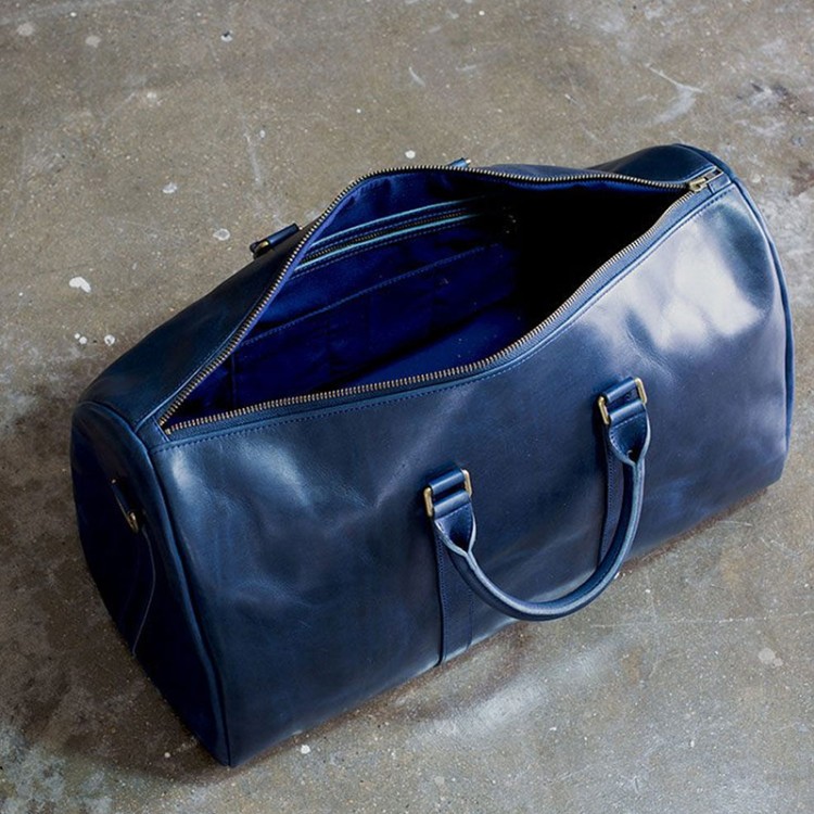 Blue quilted large capacity leather travel bag